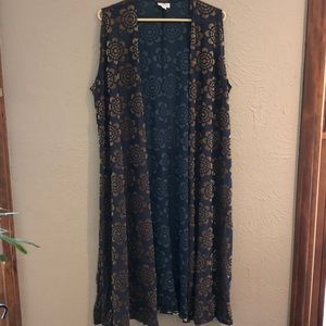 Long Sleeveless Velvet detailed cardigan